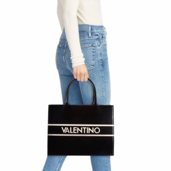 BNWT VALENTINO  VICTORIA LAVORO TOTE - Picture 12 of 16